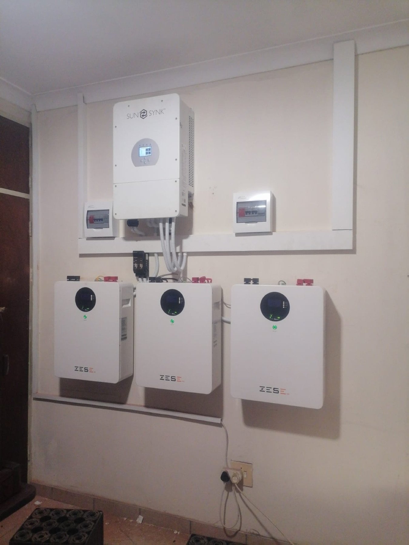Sunsynk inverter and three battery installation