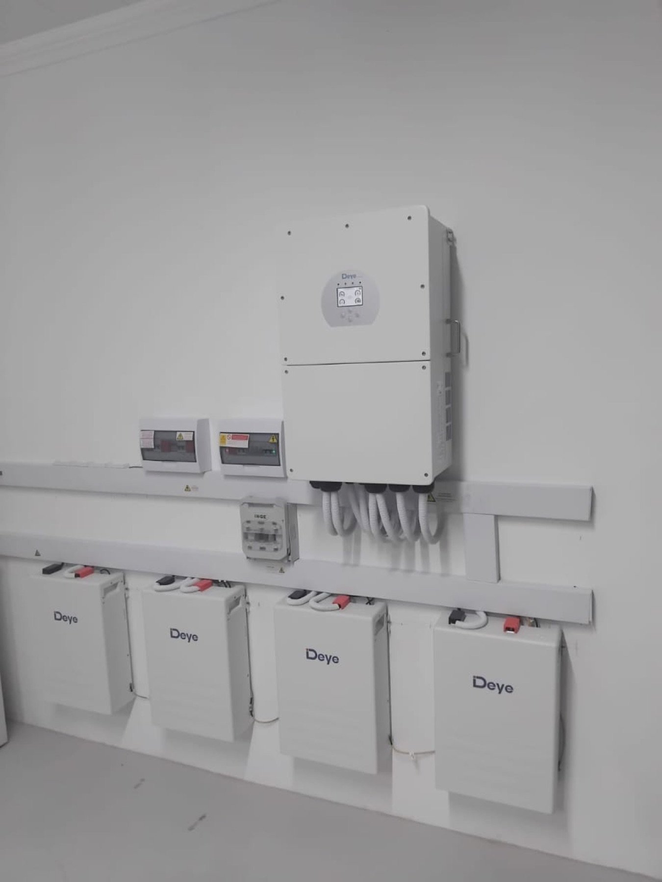 Large Deye battery bank installation