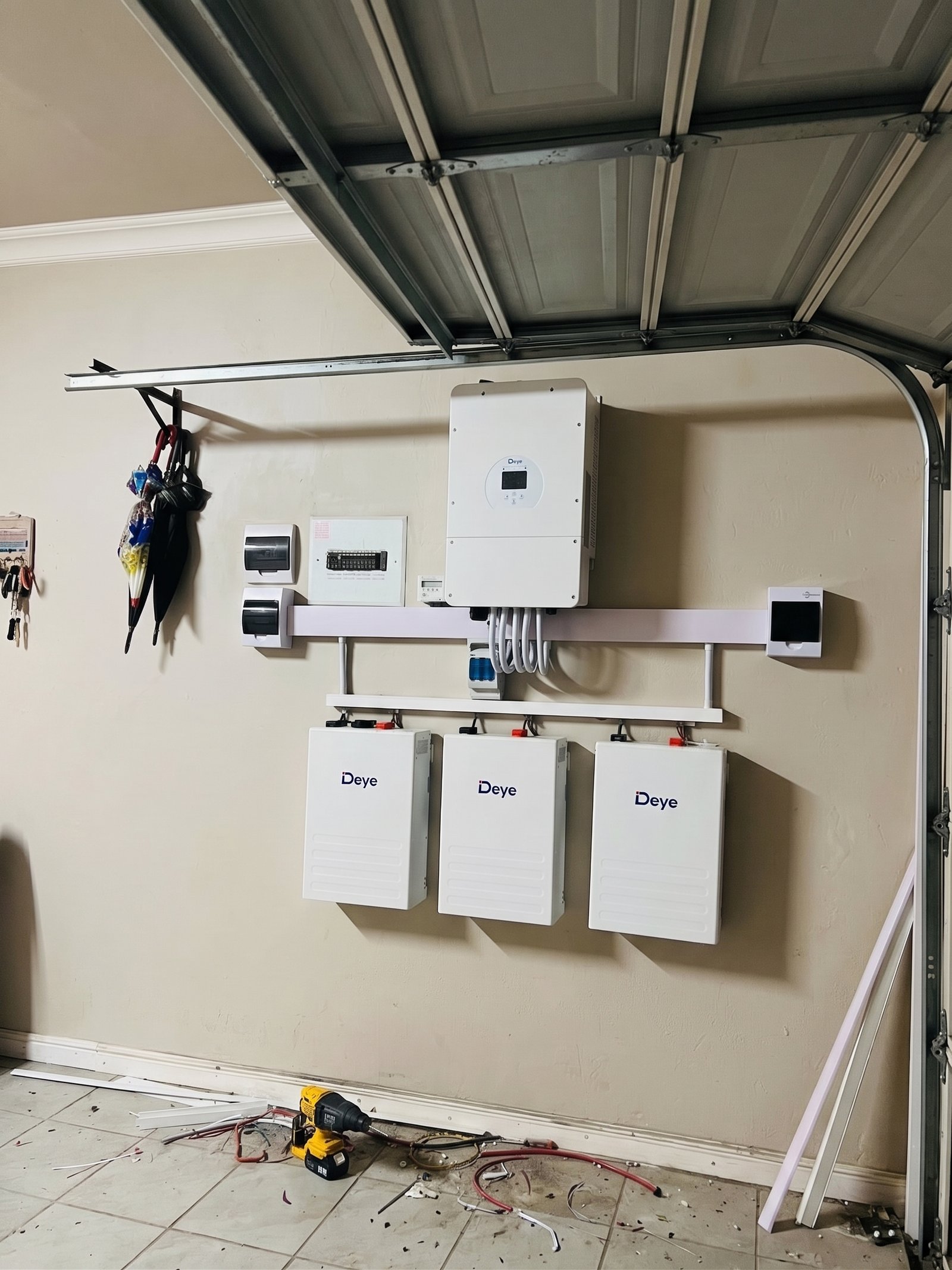 Deye inverter and battery installation in a Johannesburg garage